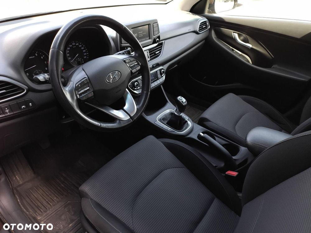Hyundai i30 1.4 Comfort - 10