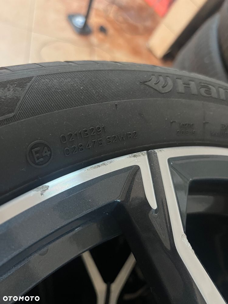 Komplet opon Hankook Ventus S1 evo3 SUV HRS RunFlat 275/40 R21 + 315/35 R21 DOT 3523 - 4