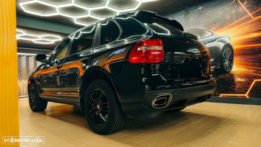 Porsche Cayenne Tiptronic S - 12