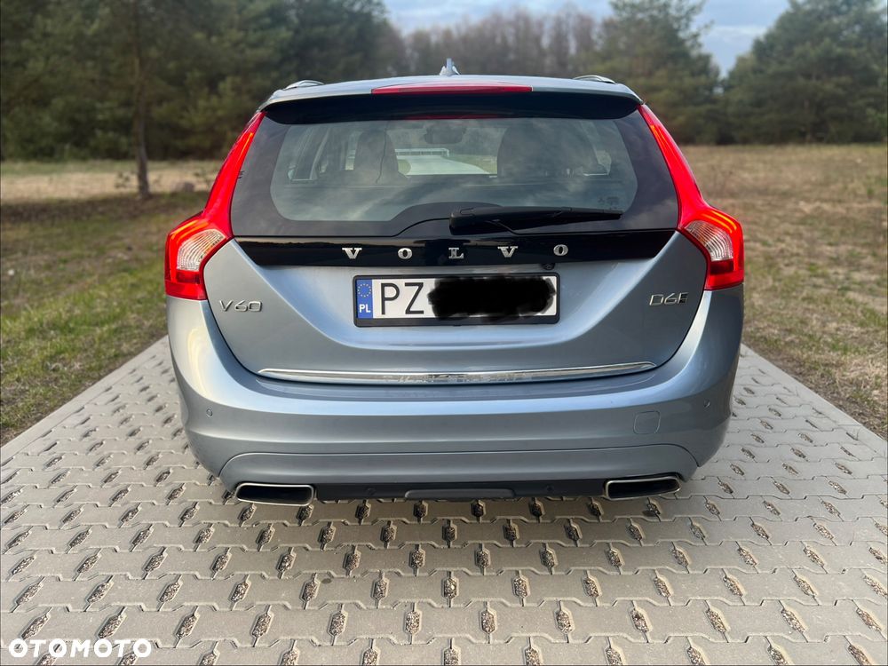 Volvo V60 D6 AWD Plug-in Hybrid Summum - 7