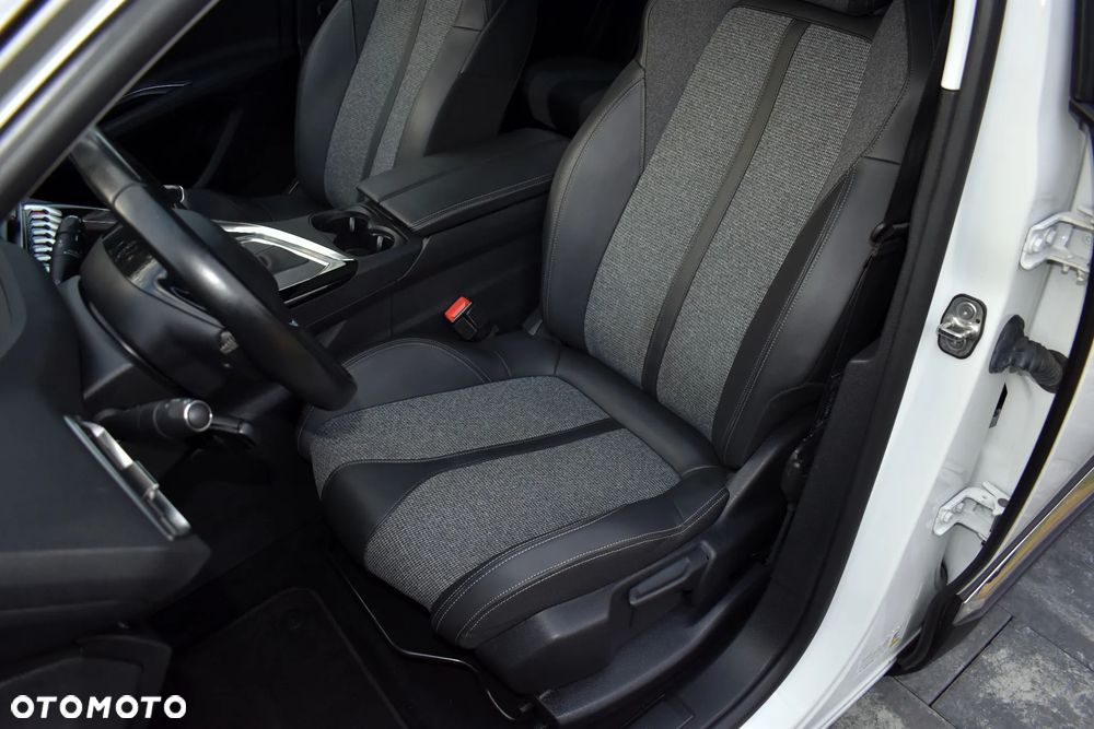Peugeot 5008 BlueHDi 130 Allure Pack - 24