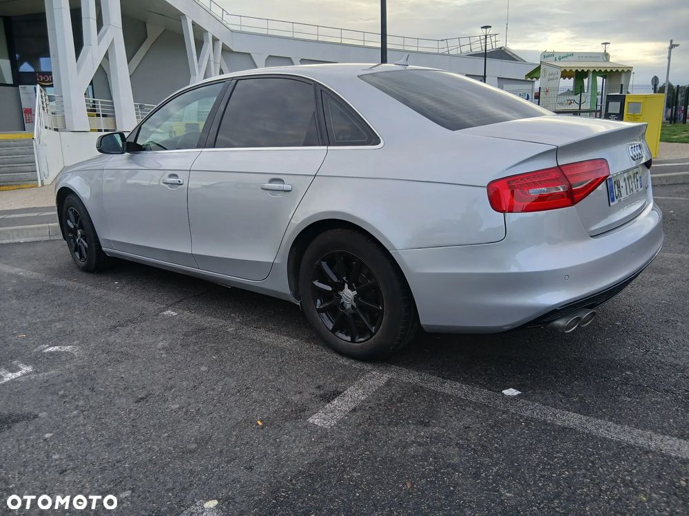 Audi A4 Limousine 2.0 TDI Limited Edition Multitr - 4
