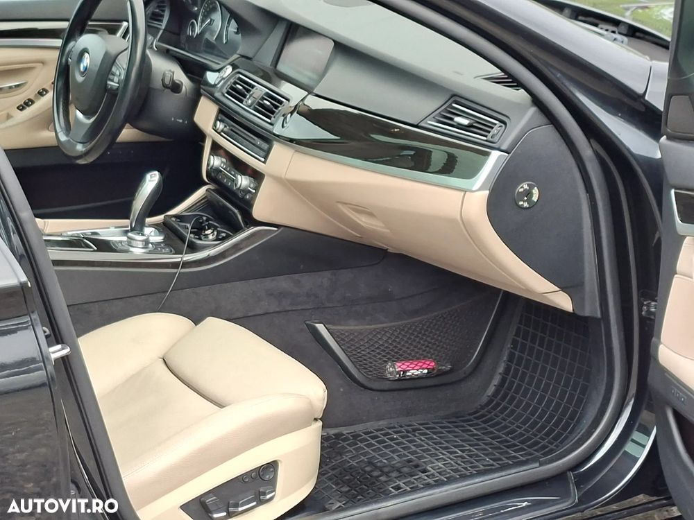 BMW Seria 5 525d xDrive Touring - 6