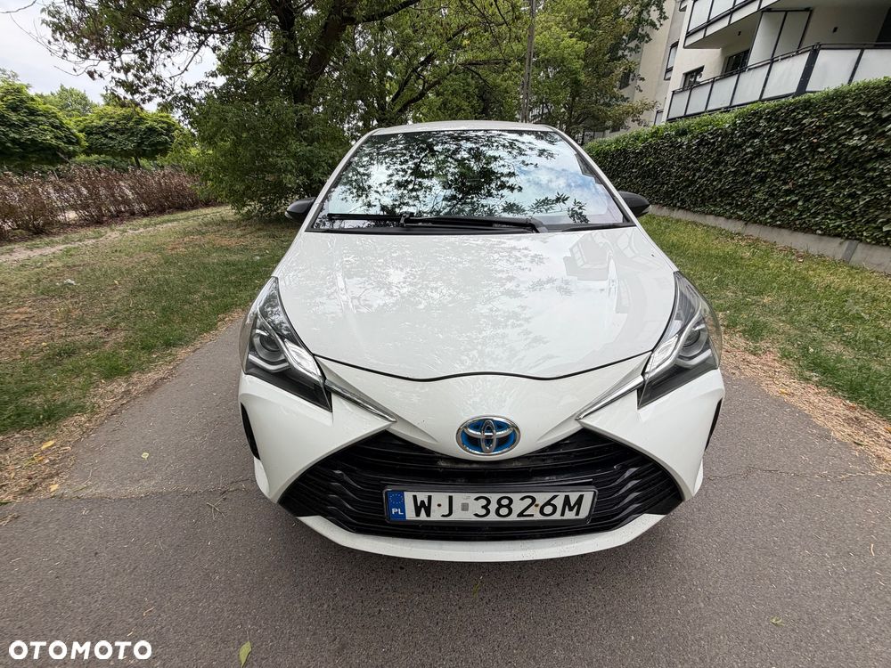 Toyota Yaris Hybrid 100 Premium - 3