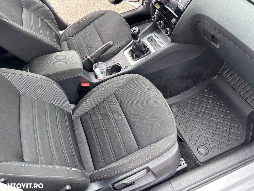 Skoda Octavia Combi Diesel 1.6 TDI Active - 16