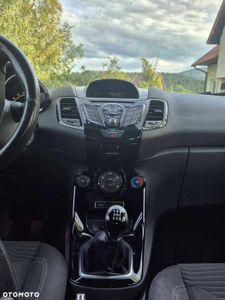 Ford Fiesta - 7