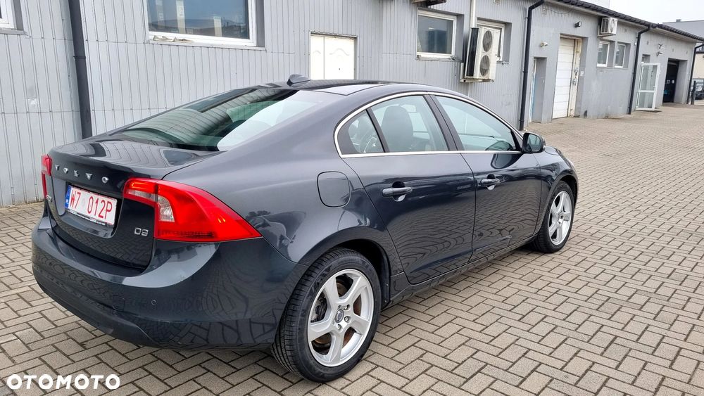 Volvo S60 D3 Geartronic Momentum - 4