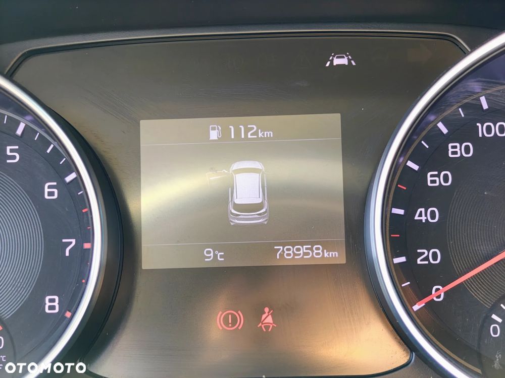 Kia Ceed - 9