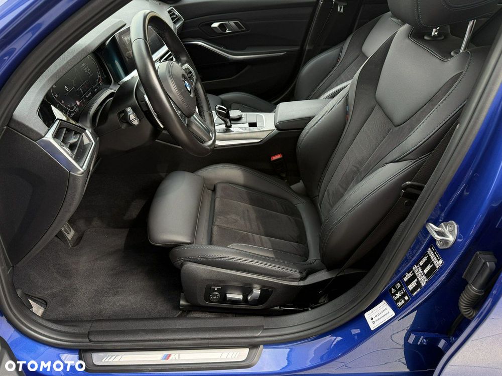 BMW Seria 3 320d xDrive M Sport sport - 12