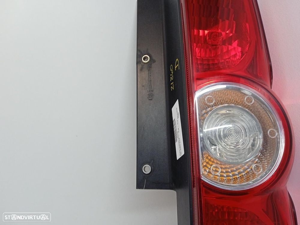 FAROLIM TRASEIRO DIREITO FIAT DOBLO FURGÃO/BREAK FAMILIAR 2010 -00518106730 - 3