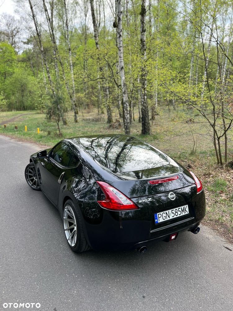 Nissan 370 Z - 5
