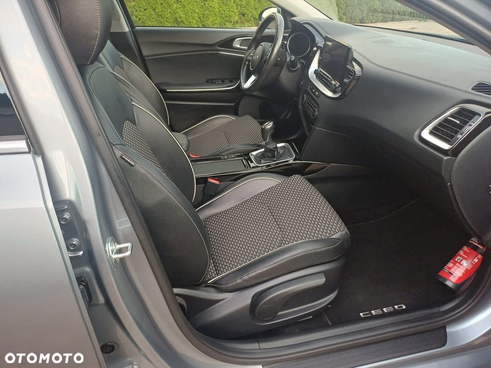Kia Ceed 1.0 T-GDI 120 OPF Edition 7 - 13