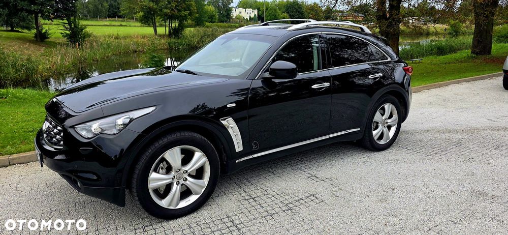 Infiniti FX - 16