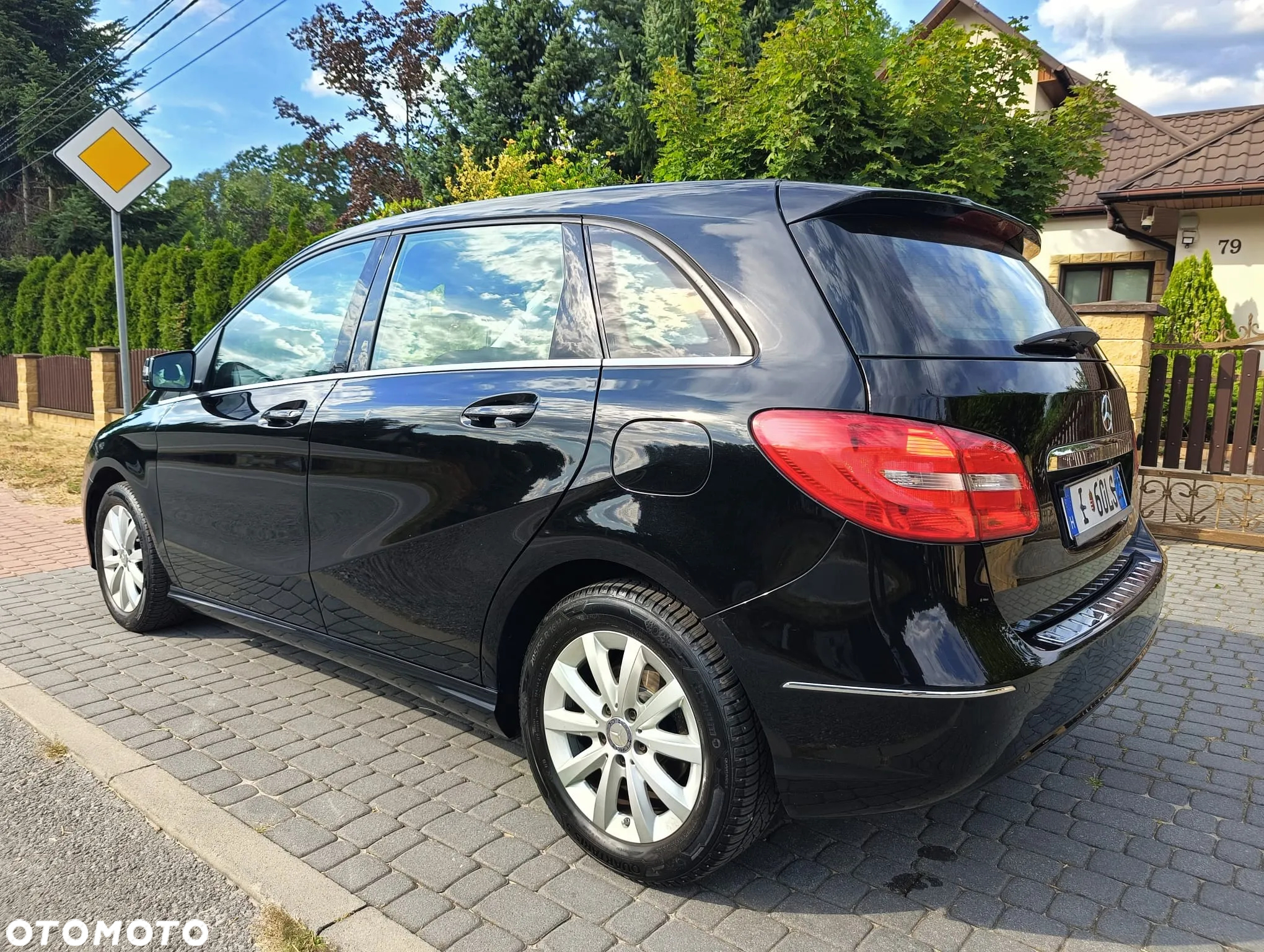 Mercedes-Benz Klasa B 180 (BlueEFFICIENCY) - 21