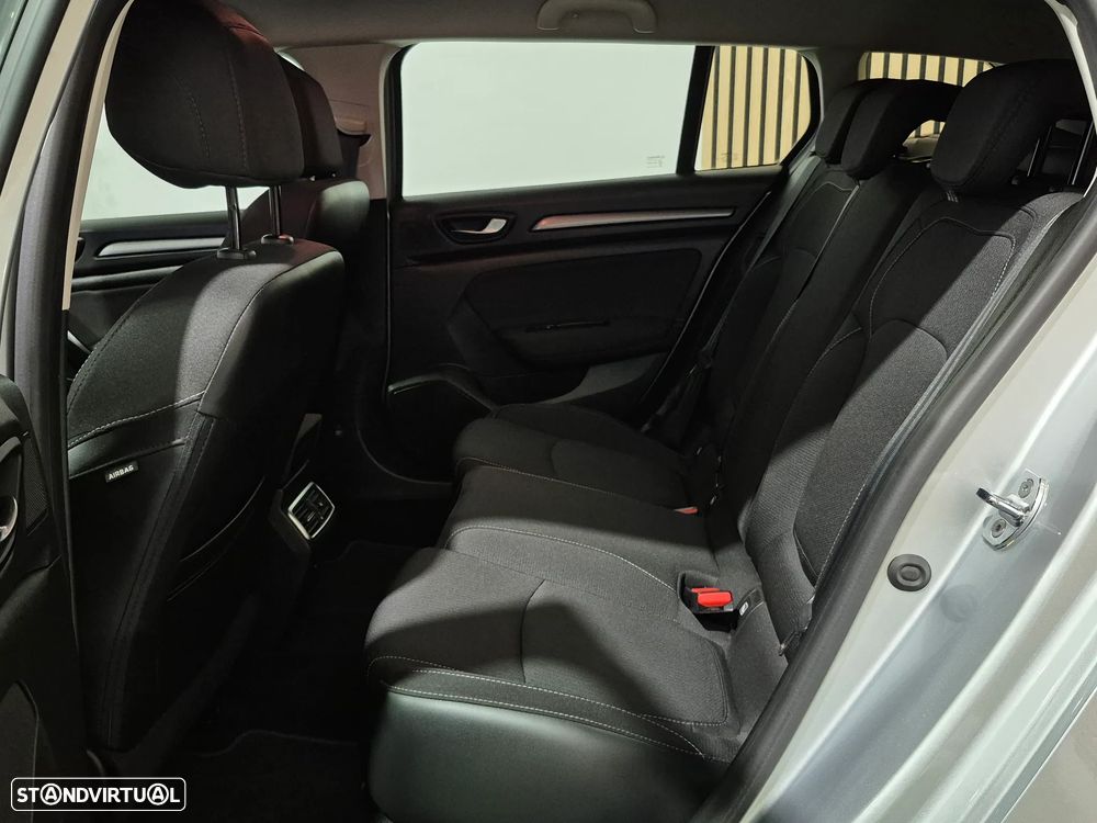 Renault Mégane Sport Tourer BLUE dCi 115 LIMITED - 28