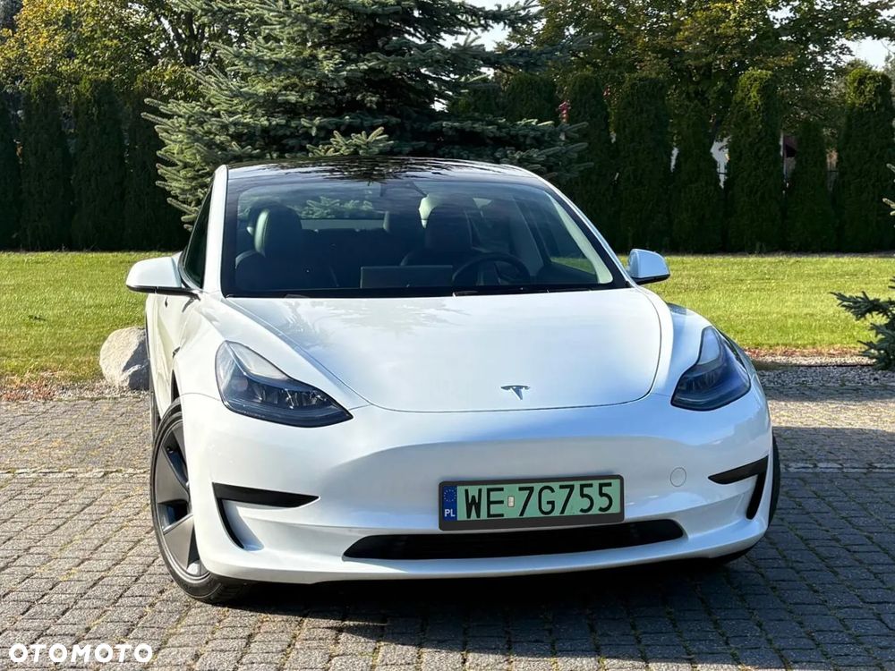 Tesla Model 3 2022 photo 4