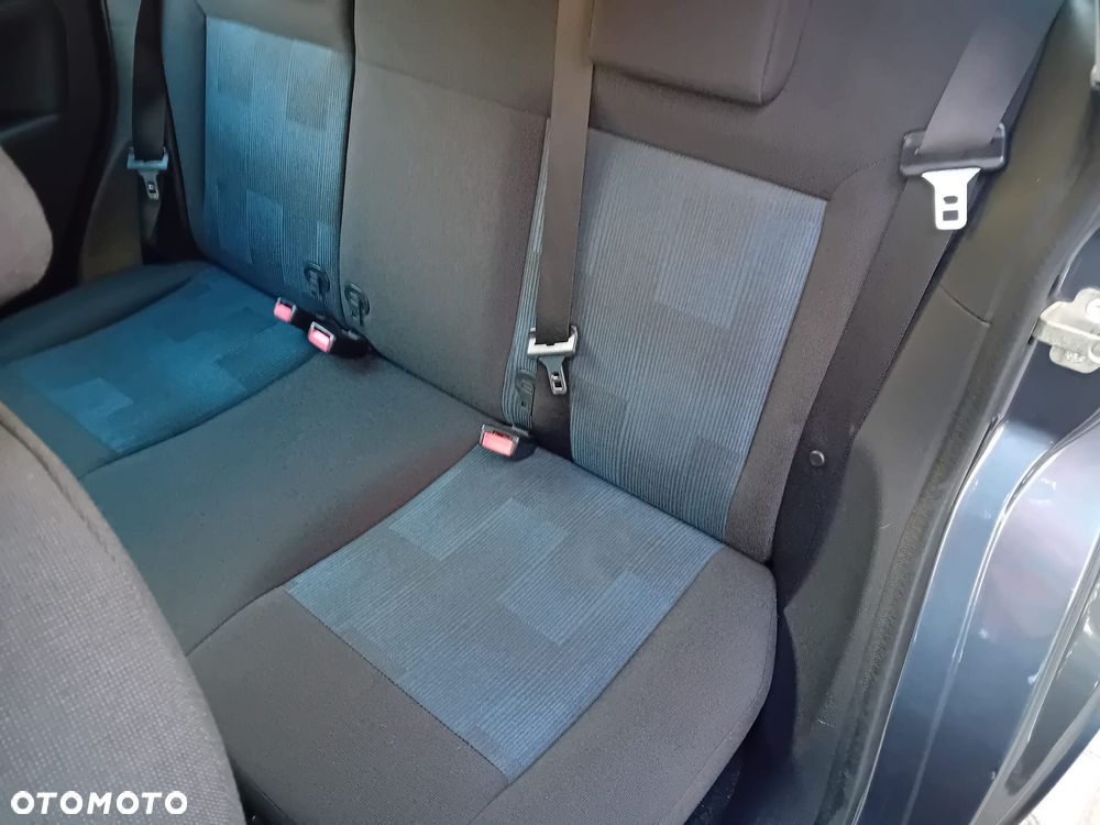 Ford Fiesta 1.4 Ambiente - 15