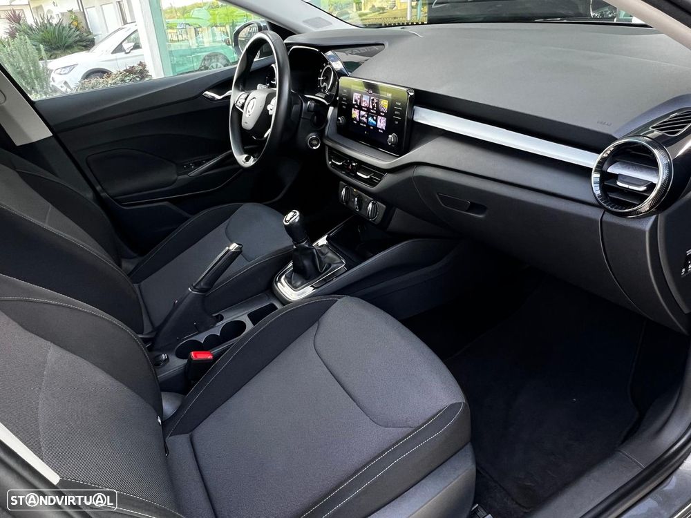 Skoda Fabia 1.0 MPI First Edition - 54