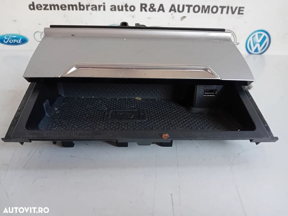 Modul Incarcare Wirelles Scrumiera Vw Passat B8 AN 2014-2020 Cod 3G1863071A Motor DFG Cutie UAX - 3