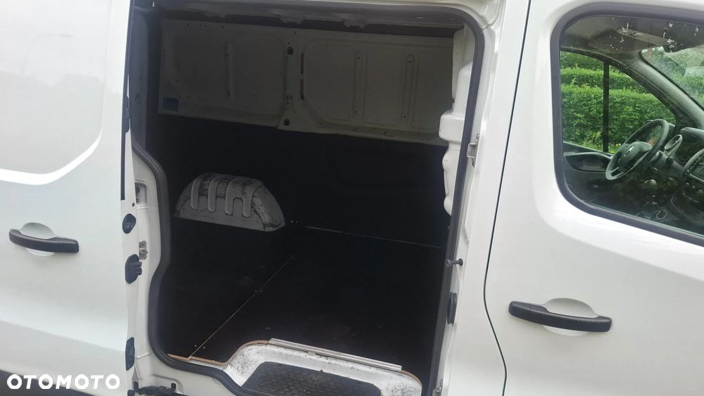 Renault Trafic - 11
