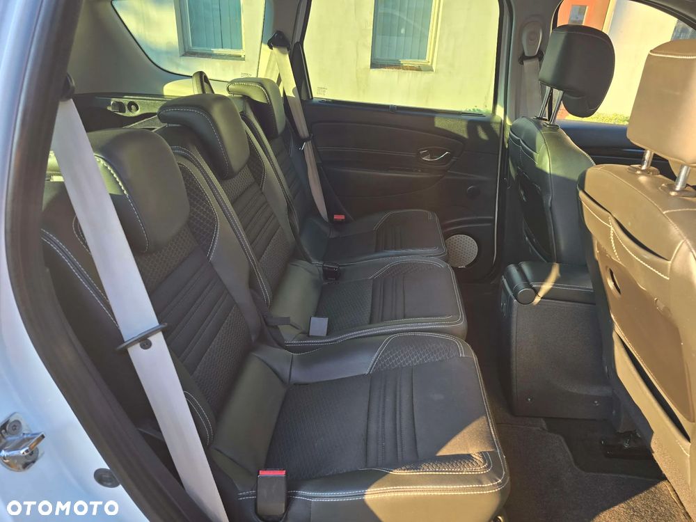 Renault Grand Scenic - 19