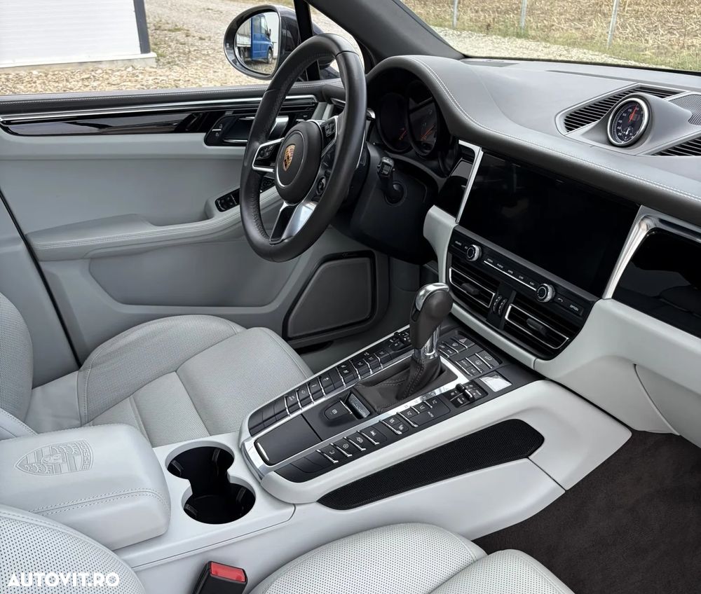 Porsche Macan S - 39