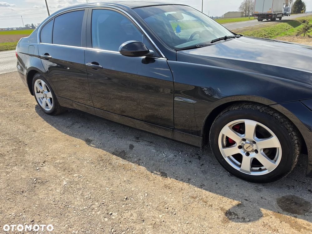 BMW Seria 3 325i - 4