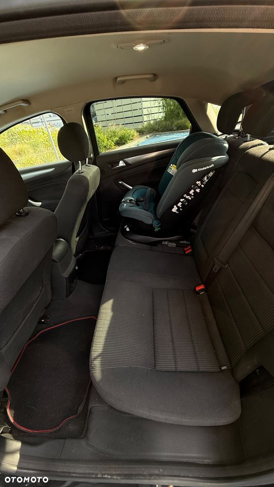 Ford Mondeo 2.0 TDCi Ambiente - 9