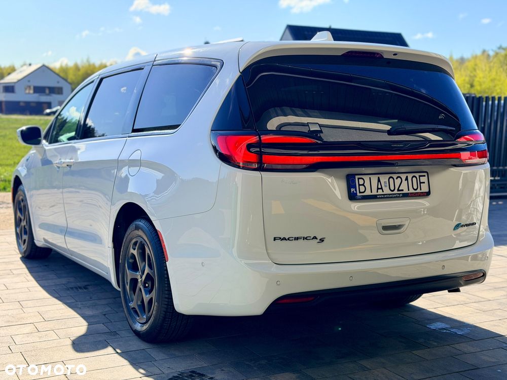 Chrysler Pacifica - 9