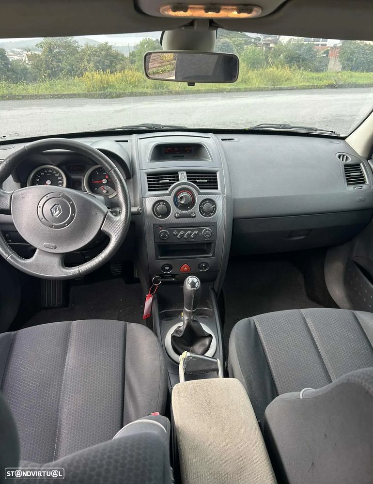 Renault Mégane Break 1.5 dCi Confort - 4