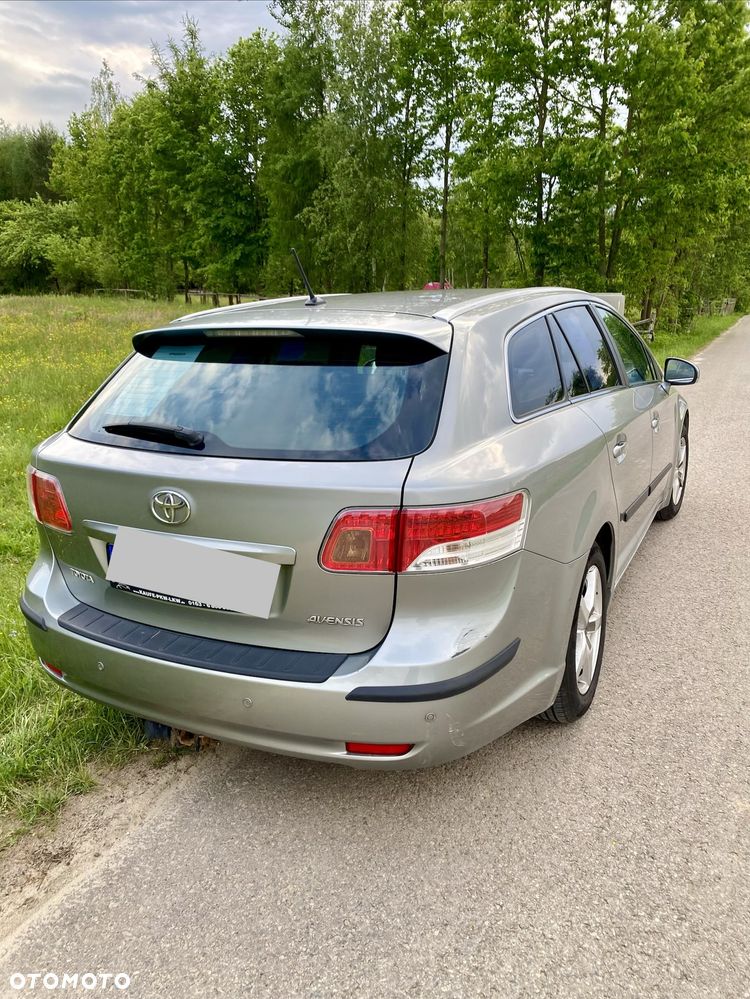 Toyota Avensis 1.8 Luna - 14