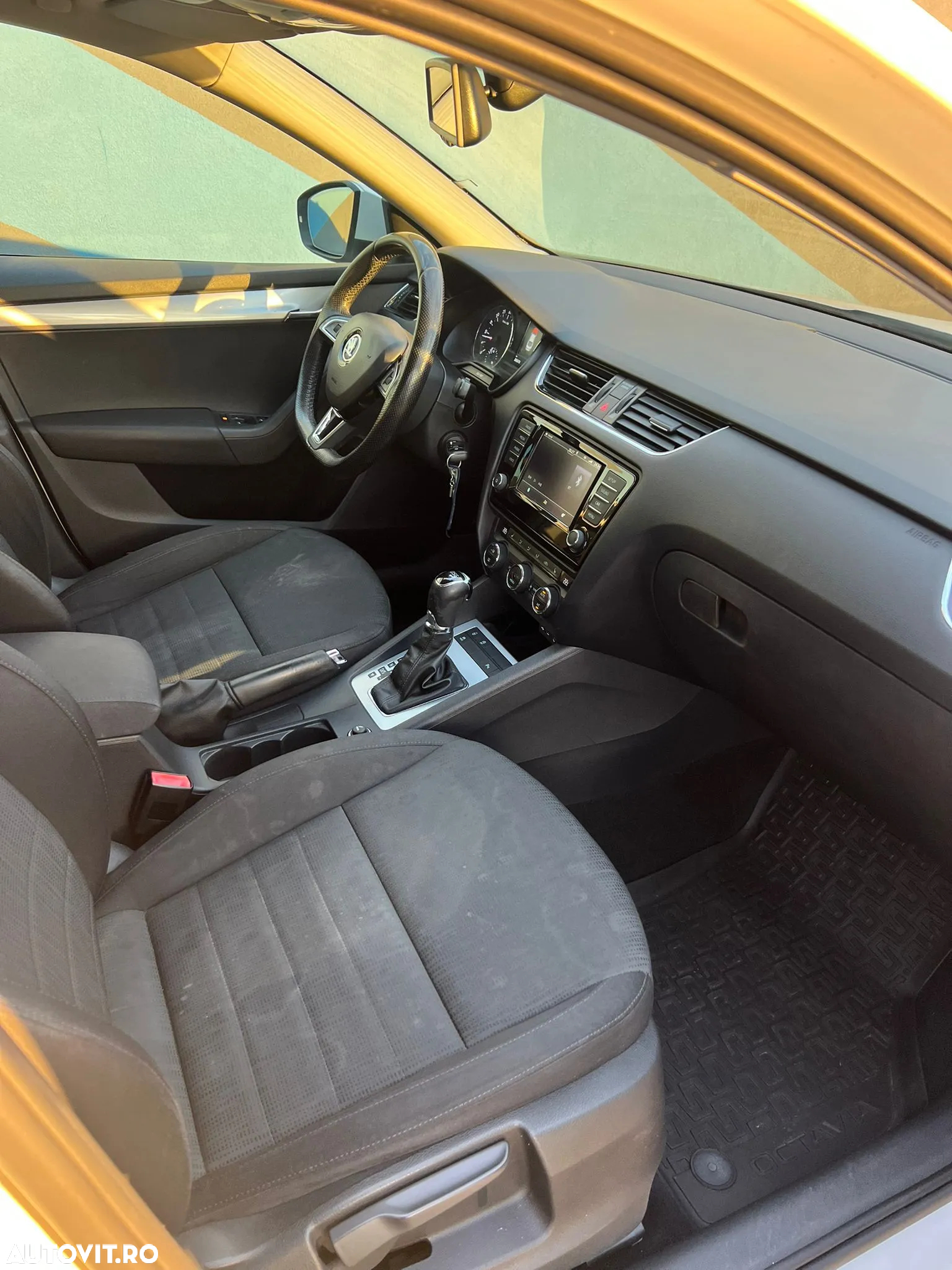 Skoda Octavia 2.0 TDI DSG Style - 8