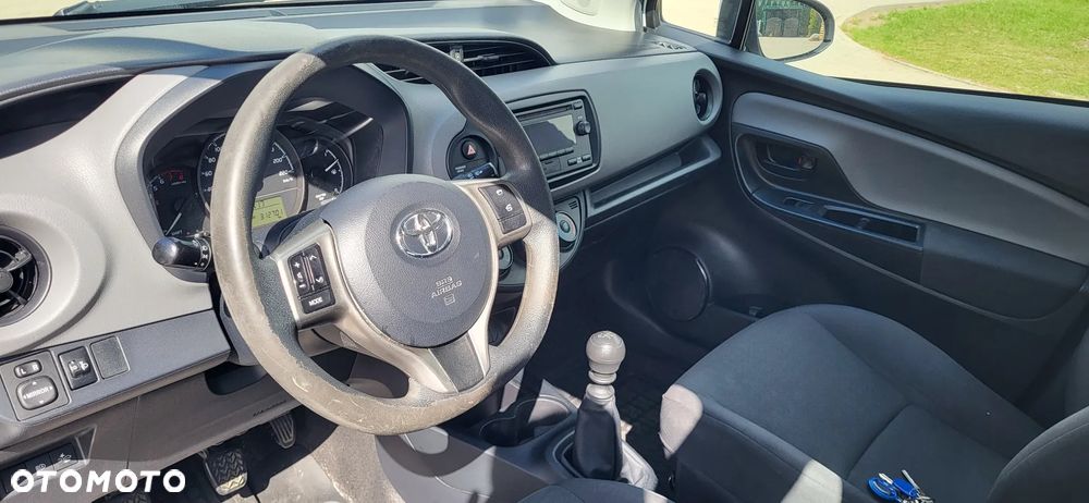 Toyota Yaris - 6