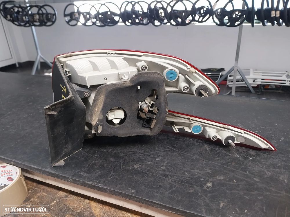 Farolim traseiro Peugeot 308 ano - 5