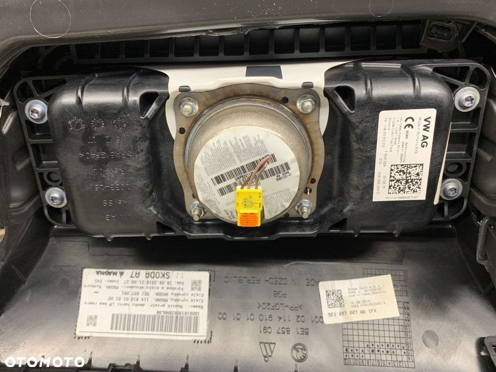 KOKPIT PODUSZKI PASY KOMPLET  SKODA OCTAVIA III Combi (5E5, 5E6) 2012 - 2022 2.0 TDI / TDI RS 4x4 - 8