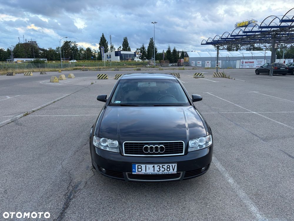 Audi A4 Limousine - 6