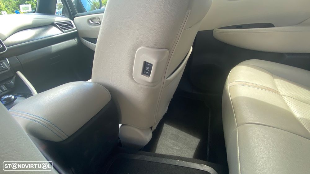 Nissan Leaf Tekna Two Tone - 19