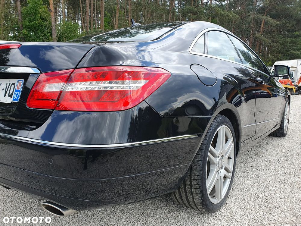 Mercedes-Benz Klasa E 350 CGI BlueEFFICIENCY 7G-TRONIC Avantgarde - 17