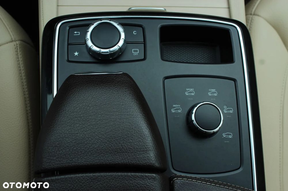 Mercedes-Benz GLE 250 d 4-Matic - 23