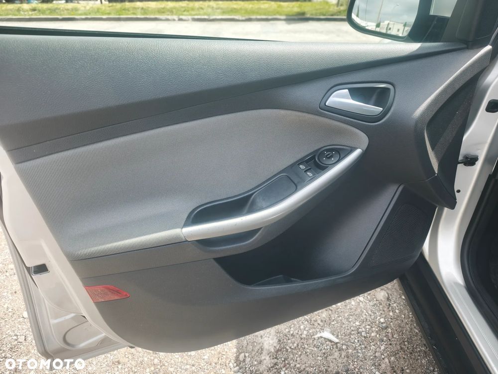 Ford Focus - 12