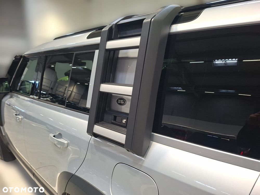 Land Rover Defender - 23