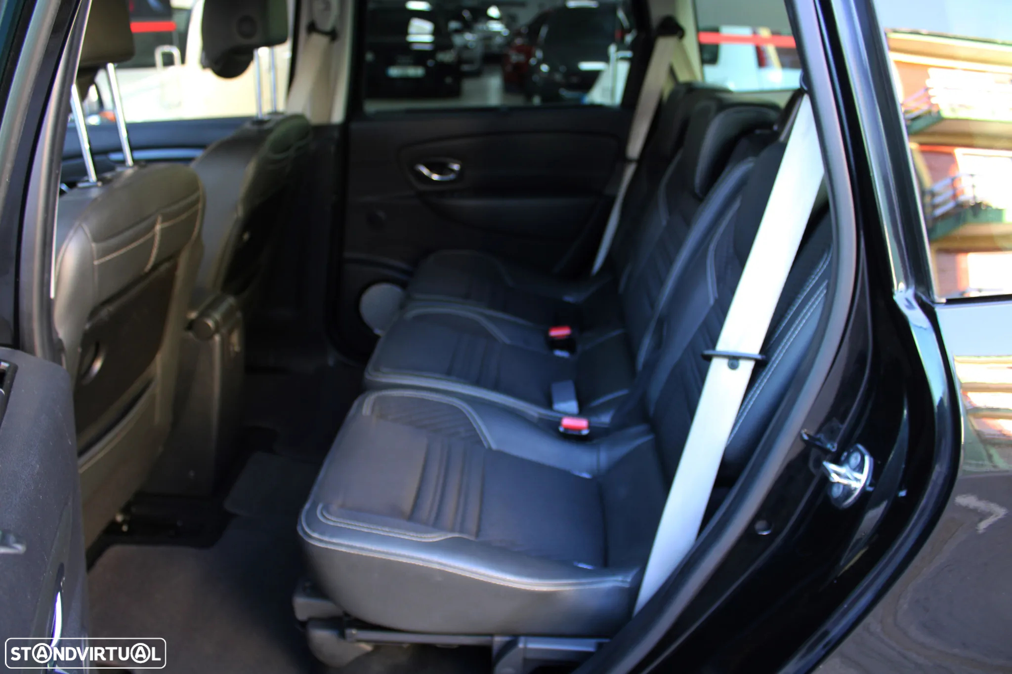 Renault Grand Scénic 1.6 dCi Bose Edition SS - 24