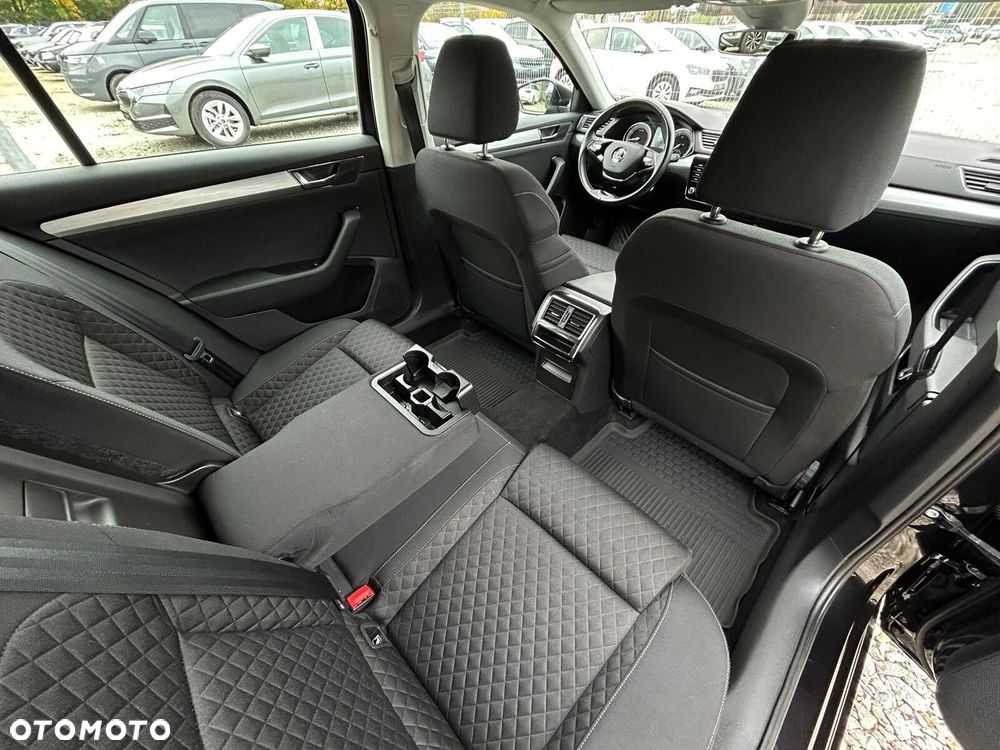 Skoda Superb 2.0 TSI Ambition DSG - 10