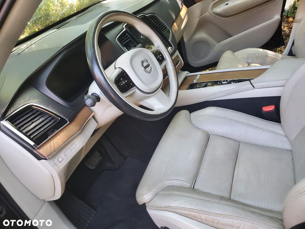 Volvo XC 90 T8 AWD Recharge Geartronic Inscription Edition - 17