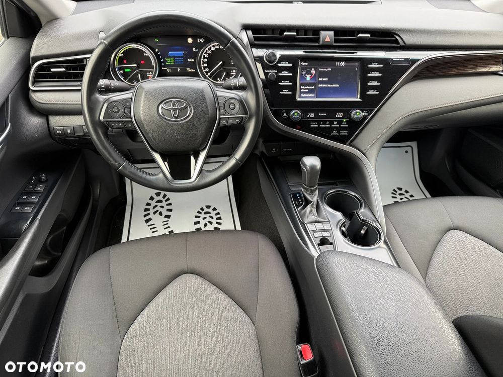 Toyota Camry 2.5 Hybrid Comfort CVT - 6