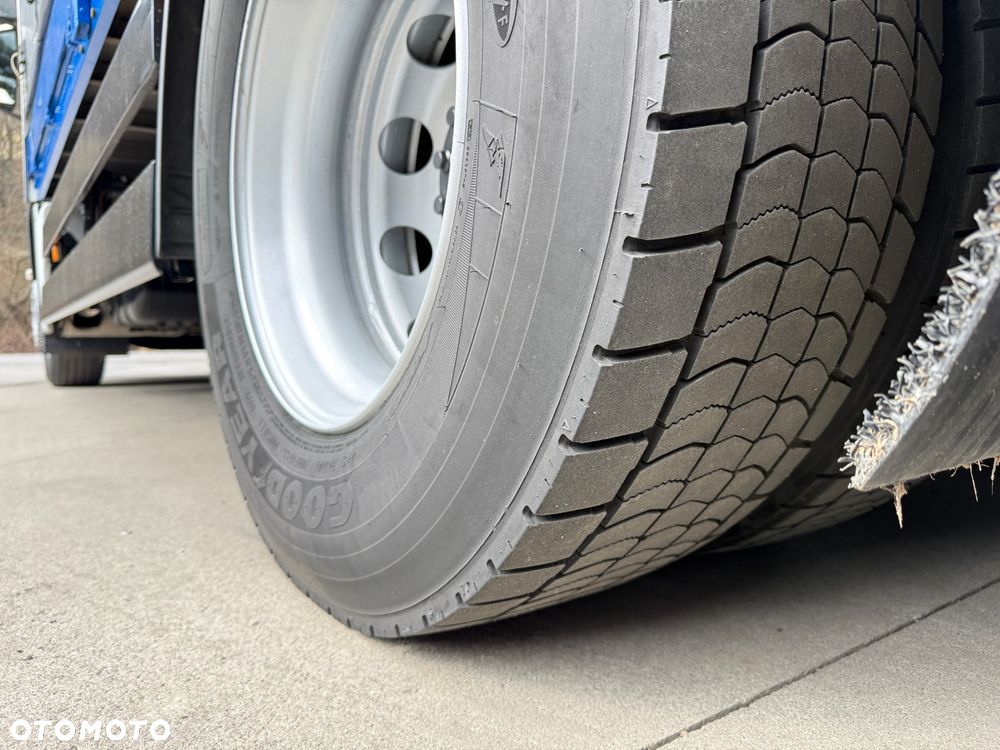 MAN TGS 26.320 6x2 // Oś skrętna i podnoszona // Zabudowa 8.30 // Specjalny //Burty // Winda // - 40