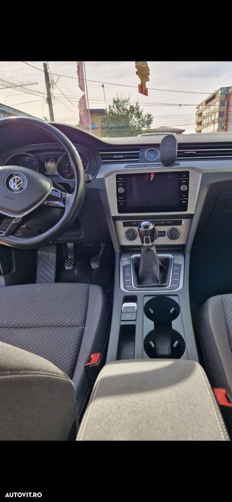 Volkswagen Passat Variant 1.6 TDI Advance - 3