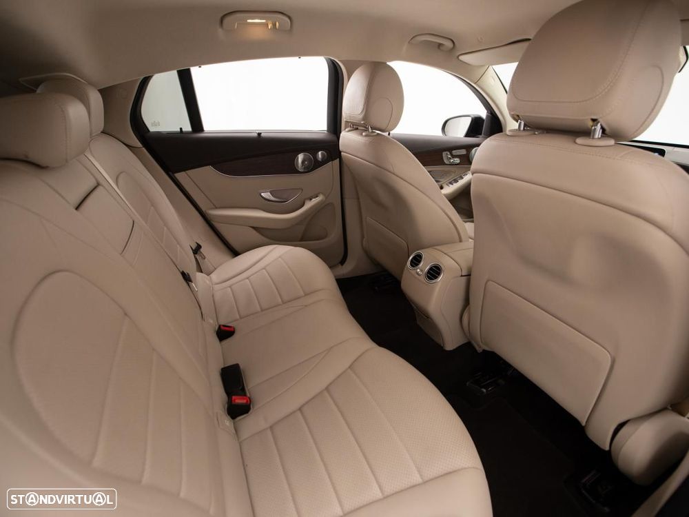 Mercedes-Benz GLC 300 e Coupé 4Matic - 11