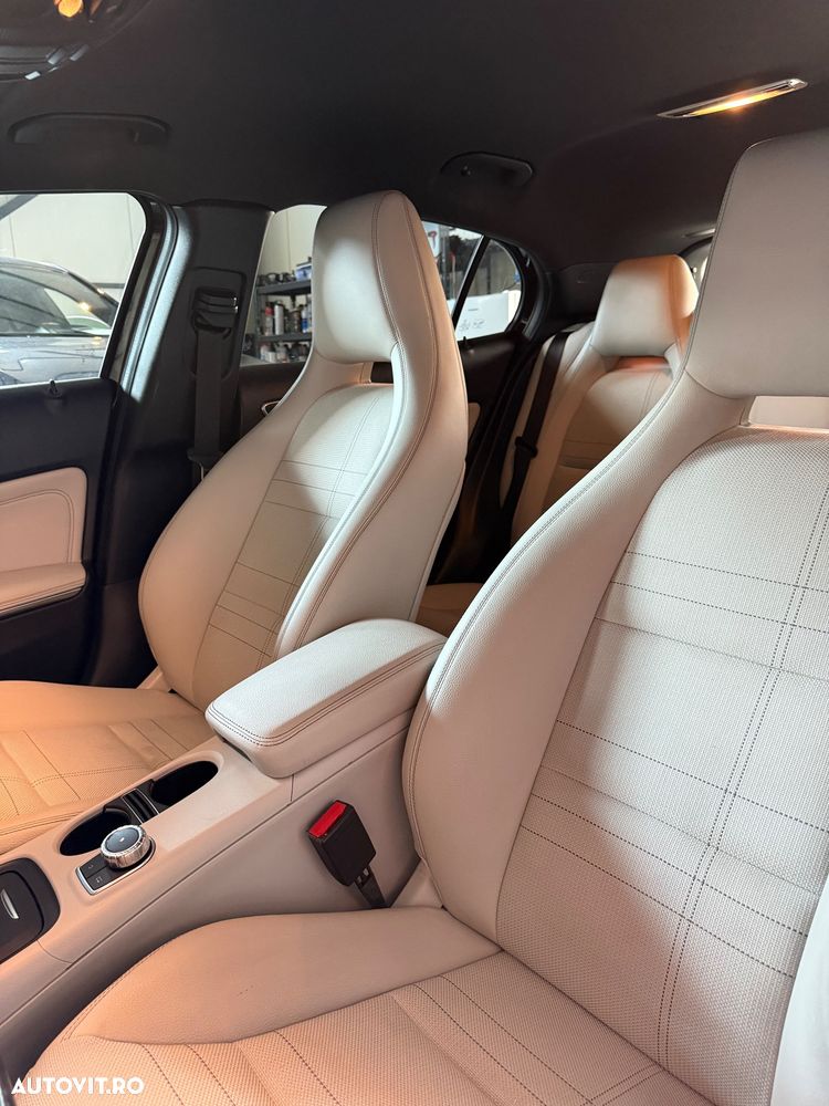 Mercedes-Benz GLA 200 d 7G-DCT Style - 11