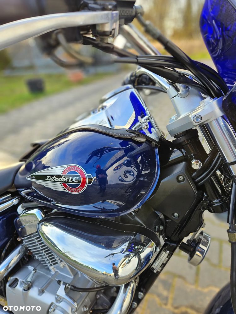 Suzuki Intruder - 10